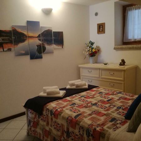 Appartamento Borgo Antico Oliveto Lario Exterior foto