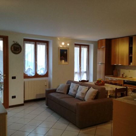 Appartamento Borgo Antico Oliveto Lario Exterior foto