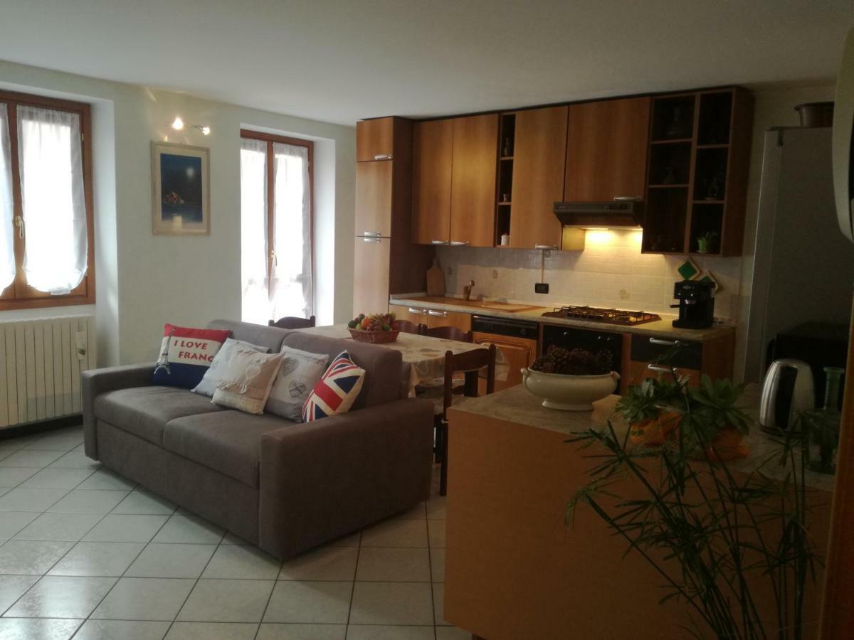Appartamento Borgo Antico Oliveto Lario Exterior foto